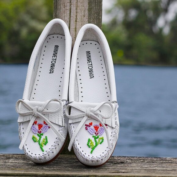 Women's White Floral Embroidery Flower Design Leather Upper Slipper Boot - Picture 7 of 7